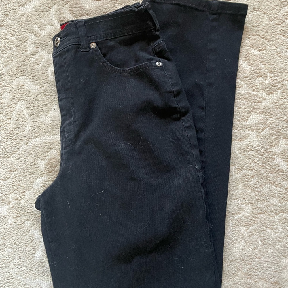Women Gloria Vanderbilt black straight leg Jean size 8